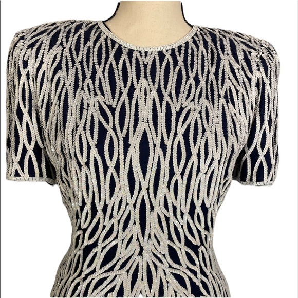 Vintage Nipon Night White Fully Sequined & Beaded 100% Silk Sheath Dress Size 4 - Picture 3 of 16